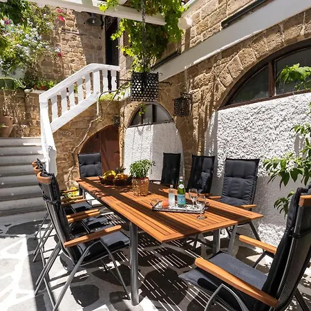 Letty's House - Old Town Luxury Mansion