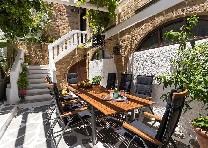 Letty's House - Old Town Luxury Mansion